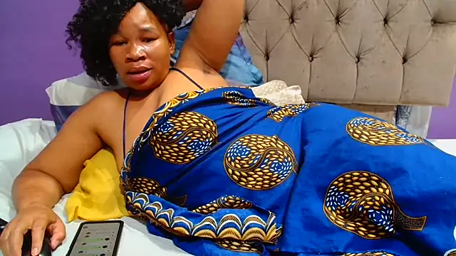 YELLOWBUSTYMELLONS's cam snapshot