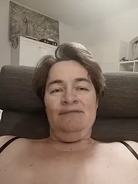 Milf-Love-fist99's cam snapshot