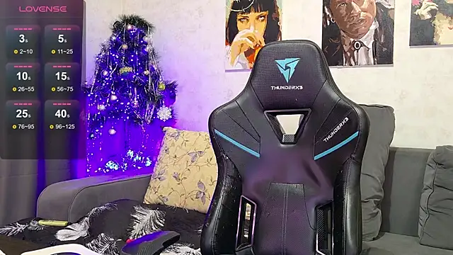 -Yourwoman-'s cam snapshot