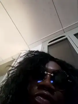 NYRIELLE's cam snapshot