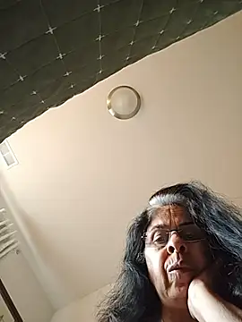 NakedMILFx live sex cam