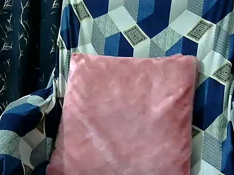 Riva_arora01's cam snapshot