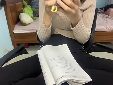 Chichi_86 live sex cam