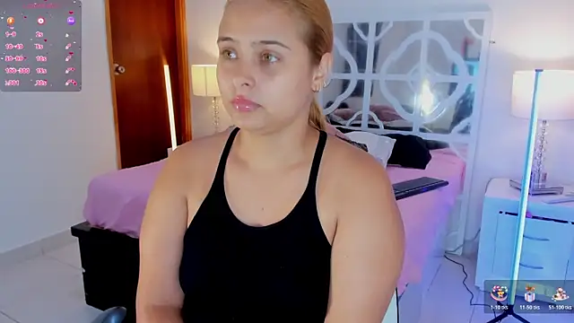 MikaelaStone live sex cam