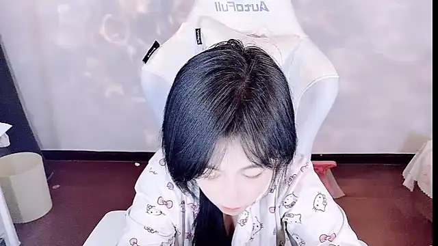 -huahua-'s cam snapshot