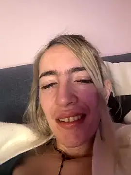 BarbieBlondieGirl live sex cam