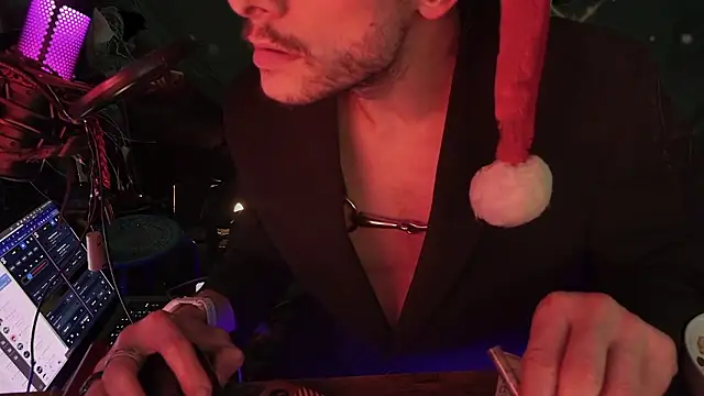 MasterDaddyCool live sex cam