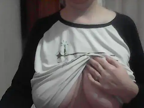 EvelinaRose live sex cam