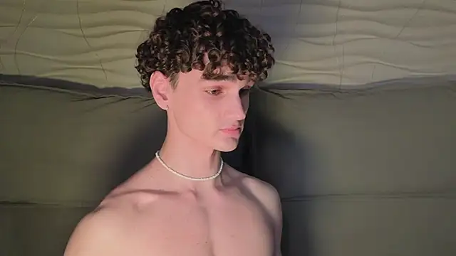 adam_21cm__'s cam snapshot