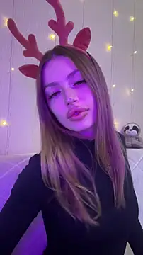 Elizabeth_Tay's cam snapshot