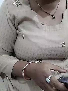 cutee_bhabhi's cam snapshot