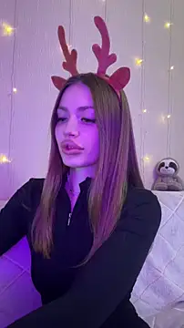 Elizabeth_Tay's cam snapshot