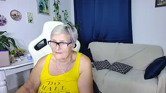 Selenna57 live sex cam