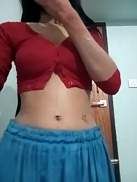 Raya-Moni live sex cam