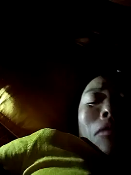 CoMay003's cam snapshot