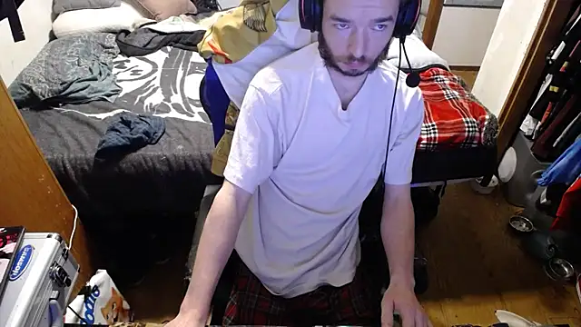 womenhateme69's cam snapshot