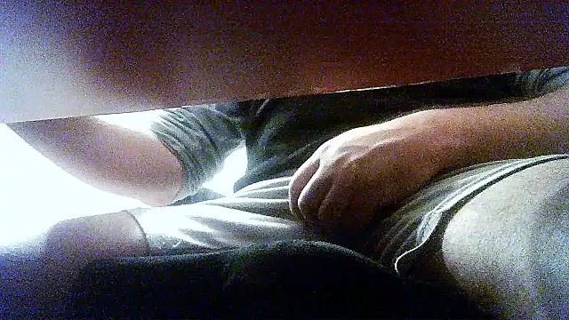 opreatiby's cam snapshot