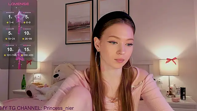 diana_nier's cam snapshot