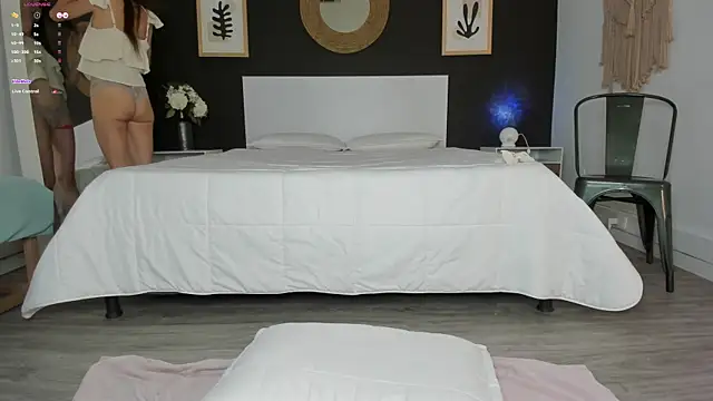 AlannaRussell_'s cam snapshot