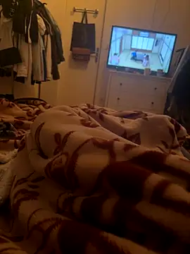 Crevette311's cam snapshot