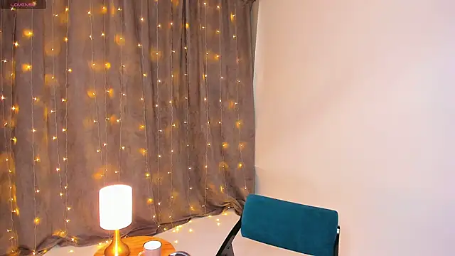 YvonneRobes's cam snapshot