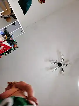 GingerFoxy's cam snapshot