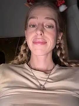 kira_mia live sex cam