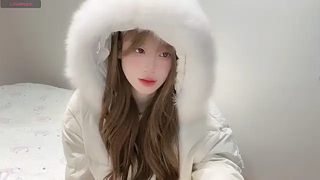 Yuuuuuly live sex cam