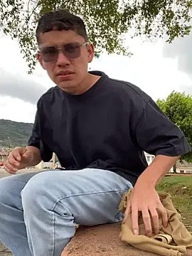 elfernh live sex cam