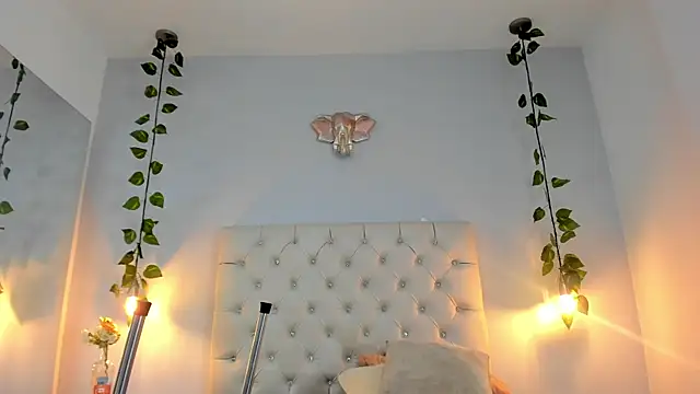 Luci_Ramirez's cam snapshot