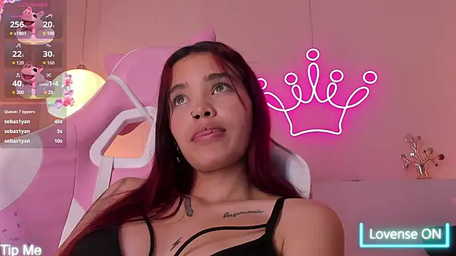 violeth_hill's cam snapshot