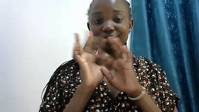 Latiffagodess live sex cam