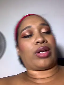 Yera_brown69 live sex cam