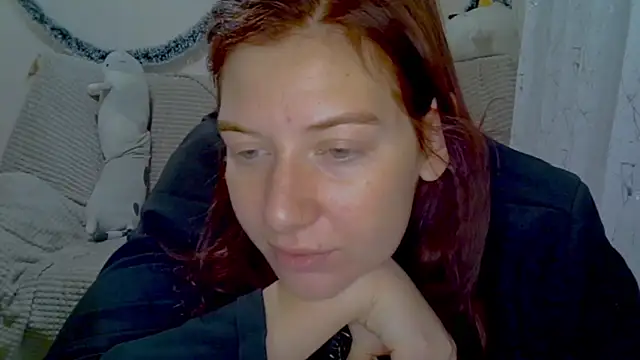 Lily_Ember's cam snapshot