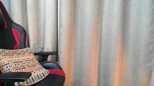 Hott_Niya live sex cam