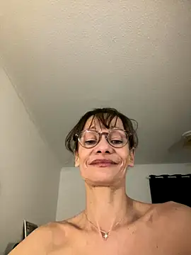 Chris06d22@xh live sex cam