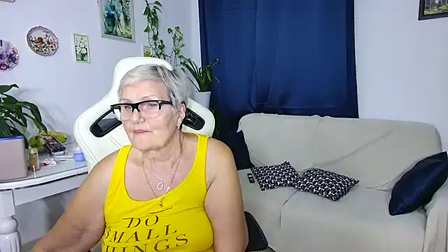 Selenna57 live sex cam