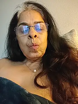 NakedMILFx's cam snapshot