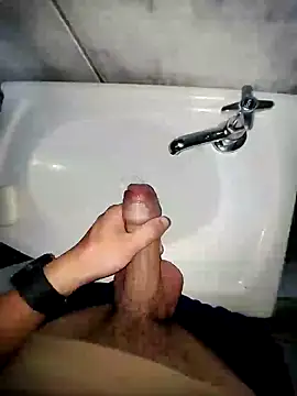 HotRoom69's cam snapshot