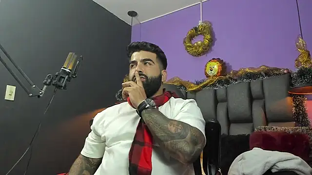 Lyon_vach live sex cam