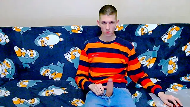 Lester_Broo live sex cam