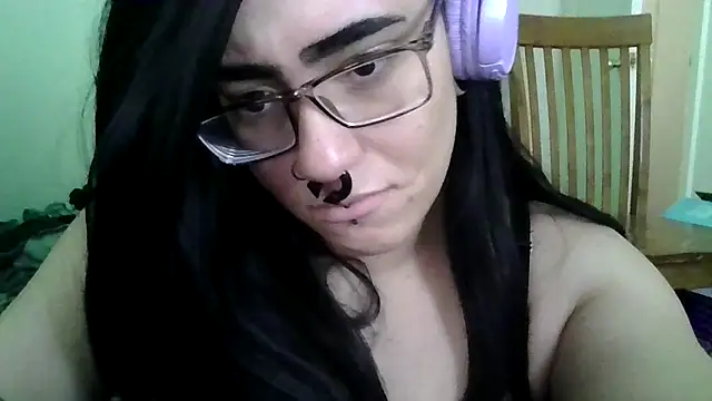 GabbyDaniella's cam snapshot