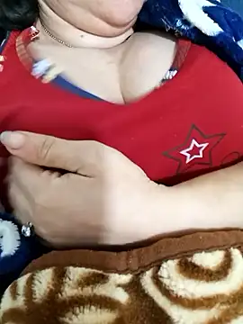 Rouzalinda's cam snapshot