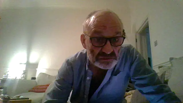 Shyboy817 live sex cam