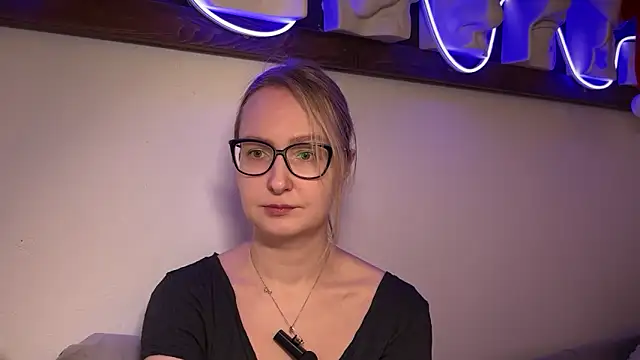 Kira_Elve's cam snapshot