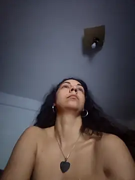 naughty69curls's cam snapshot