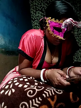 AparnaBoudi's cam snapshot