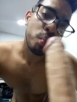 Moreno_latino_sex's cam snapshot