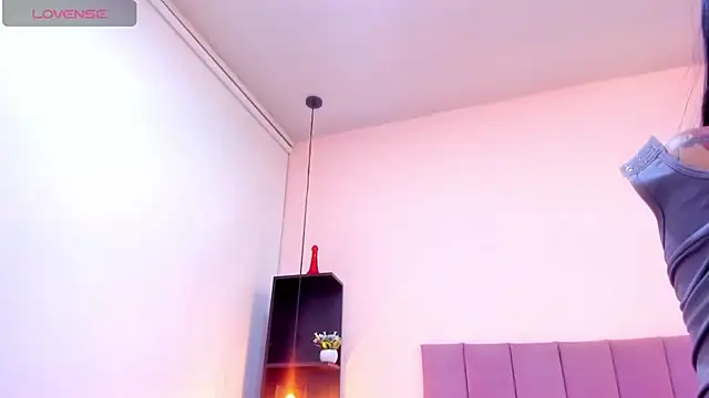 violet_myerrs's cam snapshot