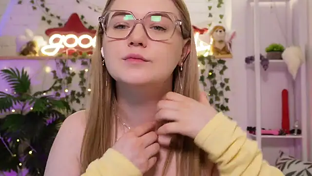 MonicaAsis's cam snapshot